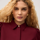 Blusa em Crepe com Botão e Manga Bufante