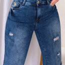 Calça Feminina Jeans Rasgada com Cós Alto e Elastano