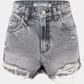 Short Feminino Slim Cintura Médio em Jeans com Barra Desfiada
