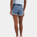 Short Feminino Slim Cintura Média em Jeans com Barra Desfiada