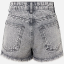 Short Feminino Slim Cintura Médio em Jeans com Barra Desfiada